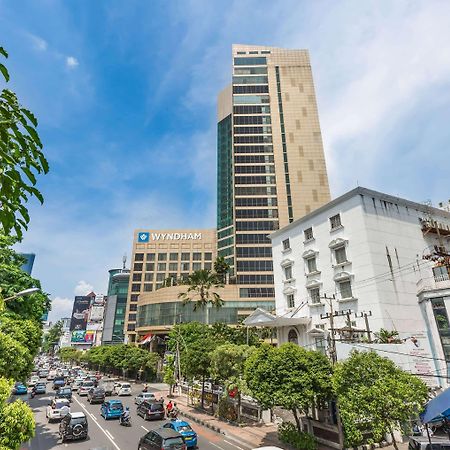Wyndham Surabaya Hotel Exterior foto
